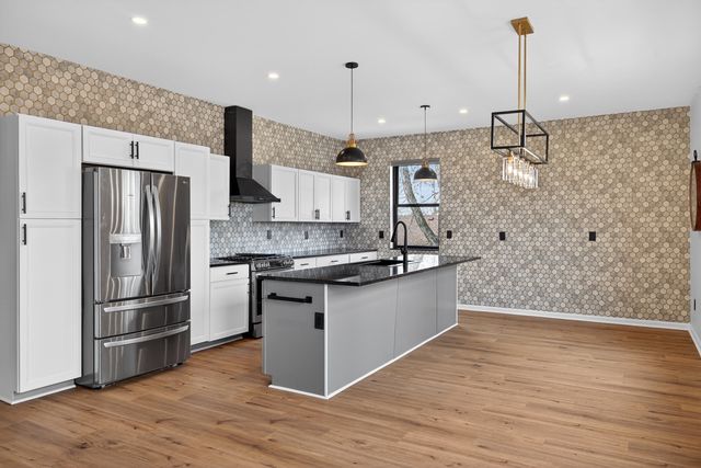 200 Avawam Drive, Richmond, KY 40475