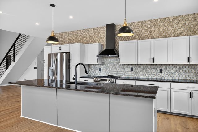 200 Avawam Drive, Richmond, KY 40475