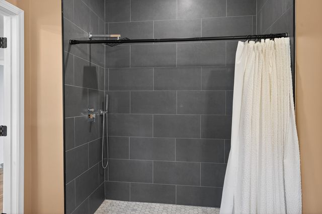 200 Avawam Drive, Richmond, KY 40475