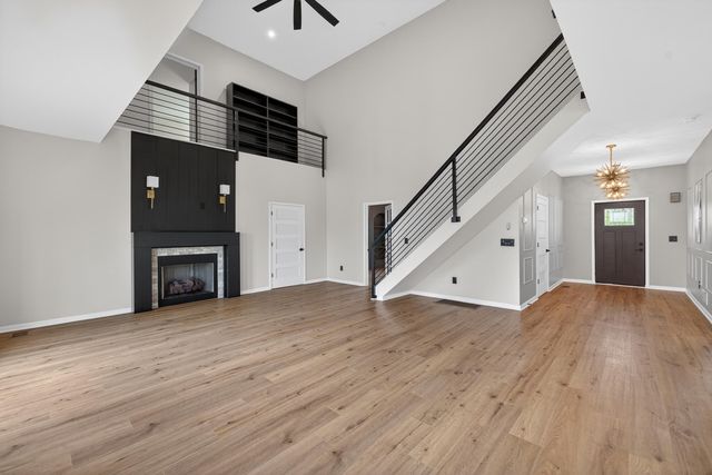 200 Avawam Drive, Richmond, KY 40475