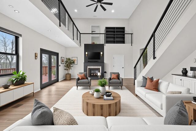 200 Avawam Drive, Richmond, KY 40475