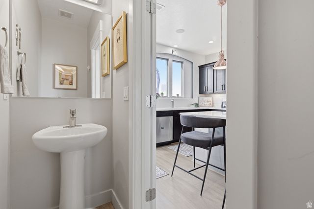 4833 W DAYBREAK PKWY, South Jordan, UT 84009