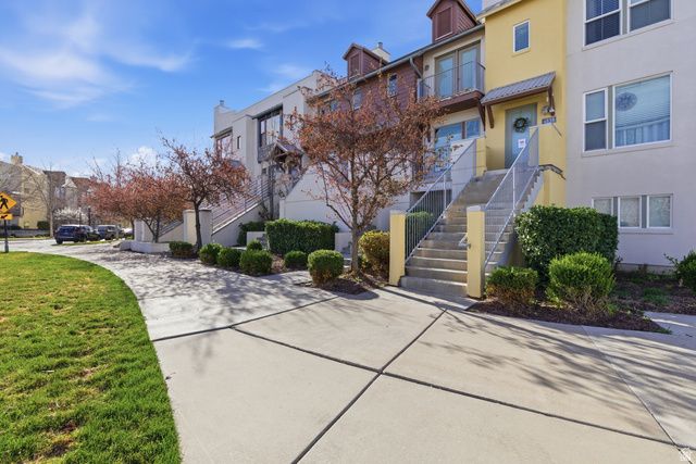 4833 W DAYBREAK PKWY, South Jordan, UT 84009