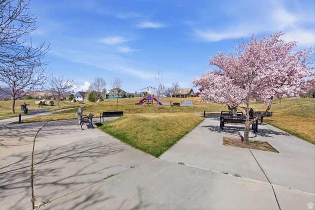 4833 W DAYBREAK PKWY, South Jordan, UT 84009