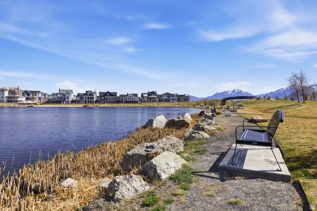 4833 W DAYBREAK PKWY, South Jordan, UT 84009