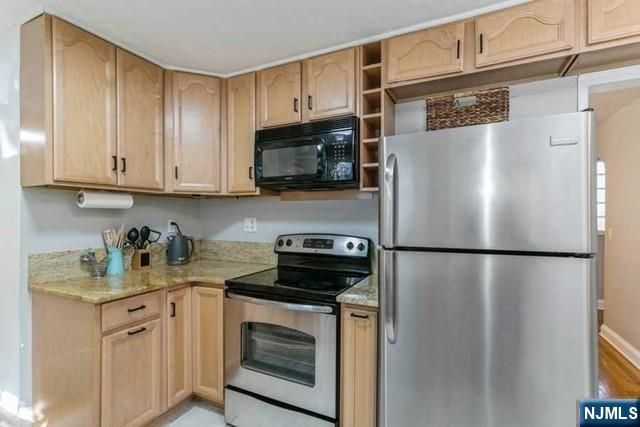 26 Pleasant Avenue, Tenafly, NJ 07670