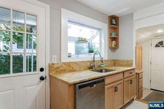 26 Pleasant Avenue, Tenafly, NJ 07670