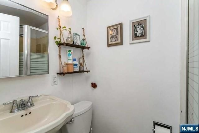 26 Pleasant Avenue, Tenafly, NJ 07670