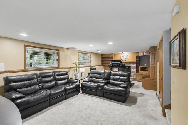 5642 Irongate Drive, Madison, WI 53716