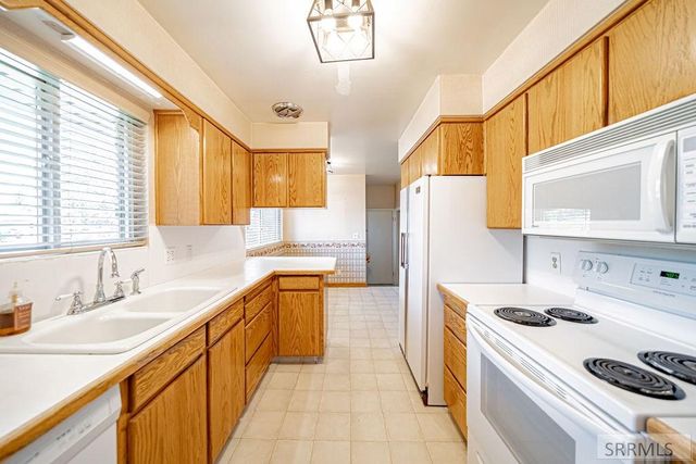 706 E 16th Street, Idaho Falls, ID 83404