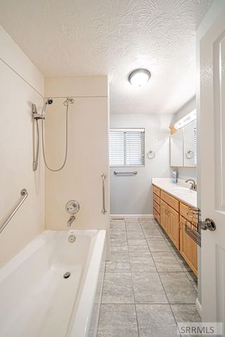 706 E 16th Street, Idaho Falls, ID 83404