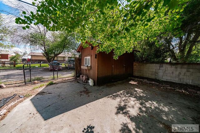 706 E 16th Street, Idaho Falls, ID 83404
