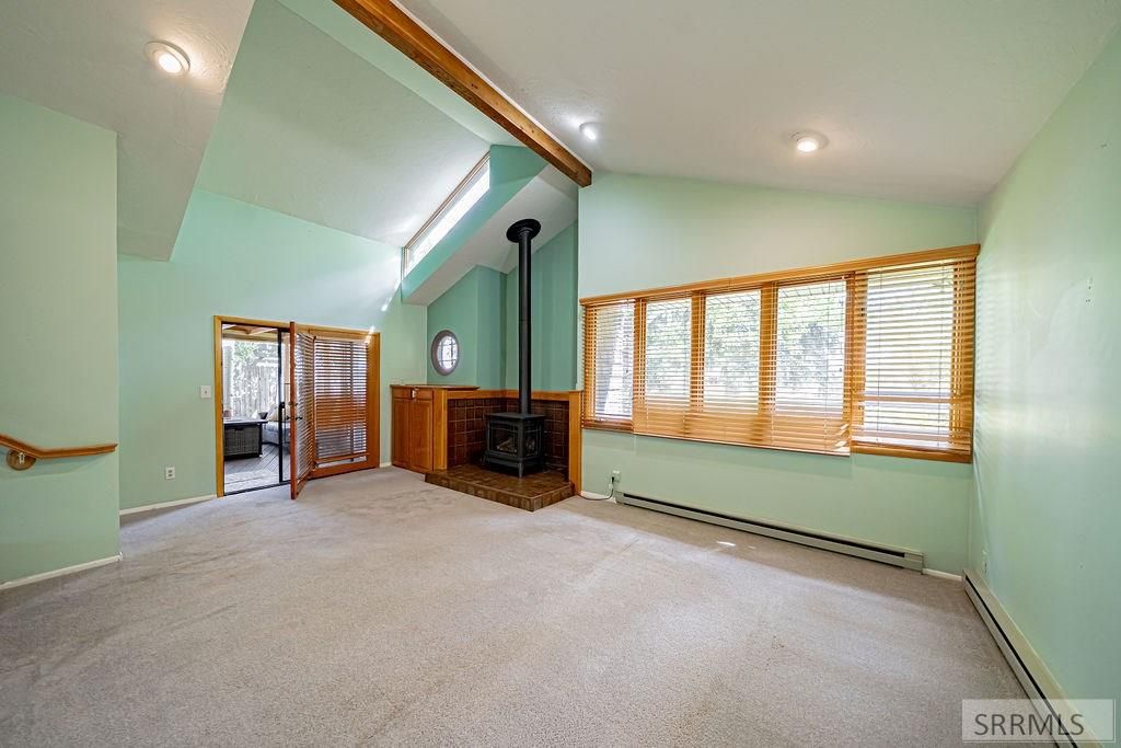 Image 13 of property listing at 706 E 16th Street, Idaho Falls, ID 83404