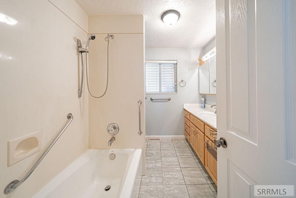 Image 22 of property listing at 706 E 16th Street, Idaho Falls, ID 83404