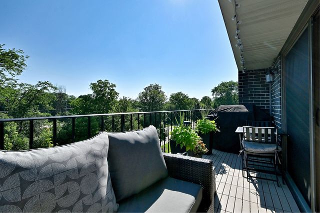 1255 W Prospect Avenue 302, Mount Prospect, IL 60056