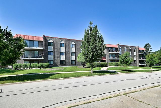 1255 W Prospect Avenue 302, Mount Prospect, IL 60056