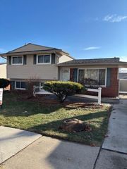 674 Langley Boulevard, Clawson, MI 48017