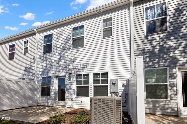 130 Paramount Drive, Smithfield, NC 27577