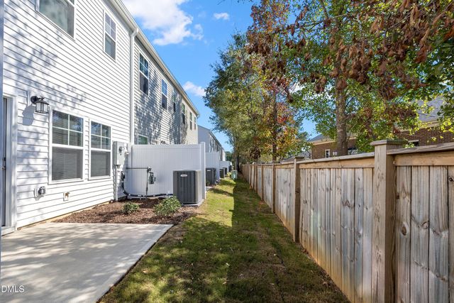 130 Paramount Drive, Smithfield, NC 27577
