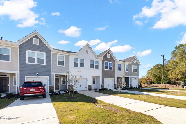 130 Paramount Drive, Smithfield, NC 27577
