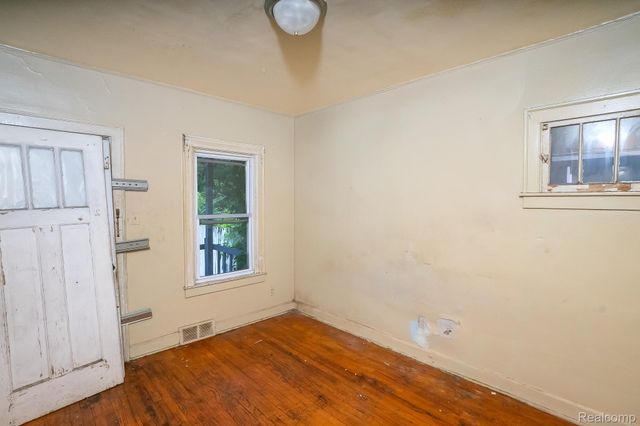 15859 Cloverlawn Street, Detroit, MI 48238