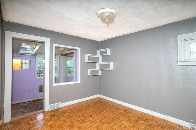 15859 Cloverlawn Street, Detroit, MI 48238