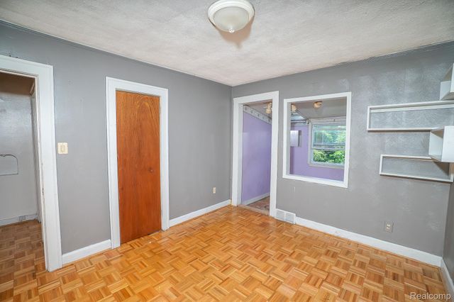 15859 Cloverlawn Street, Detroit, MI 48238