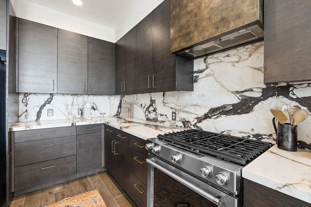 222 West Ave 1214, Austin, TX 78701