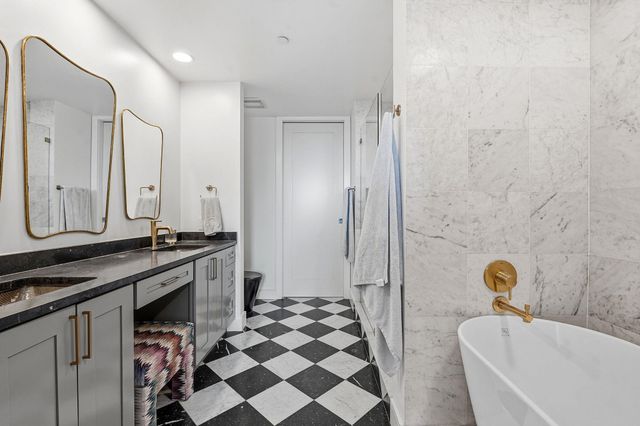 222 West Ave 1214, Austin, TX 78701