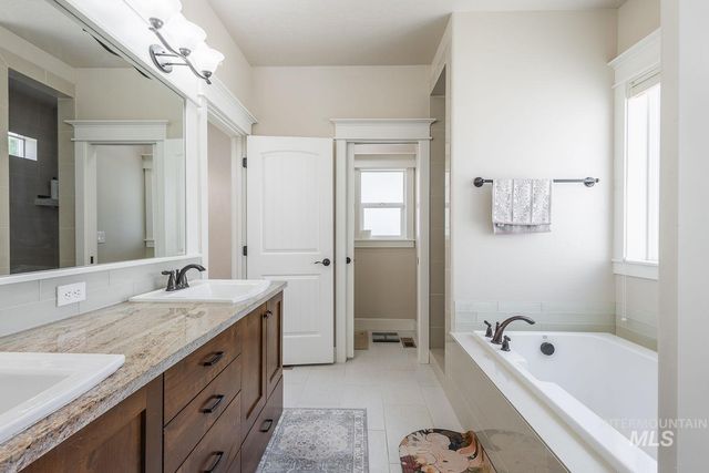 4306 S Dazzle Ave, Meridian, ID 83642