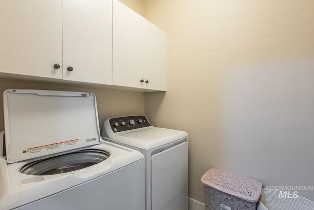 4306 S Dazzle Ave, Meridian, ID 83642