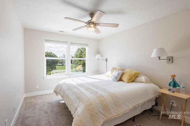 4306 S Dazzle Ave, Meridian, ID 83642