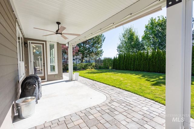 4306 S Dazzle Ave, Meridian, ID 83642