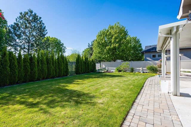 4306 S Dazzle Ave, Meridian, ID 83642