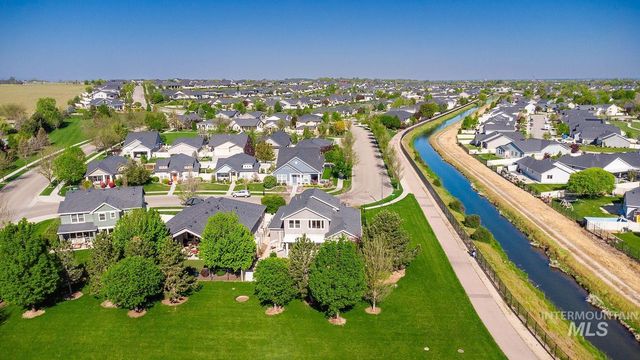 4306 S Dazzle Ave, Meridian, ID 83642