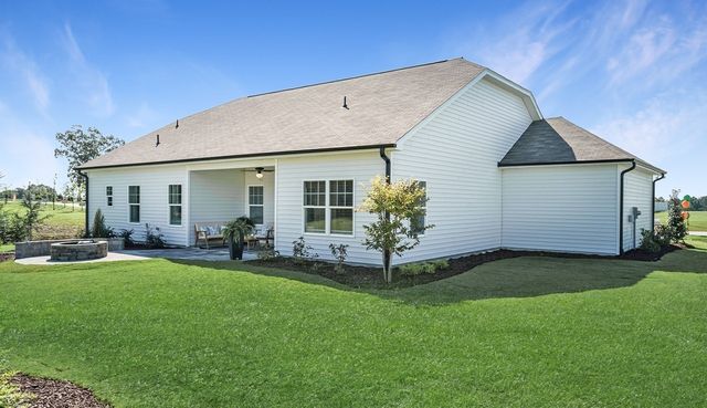 577 Nightengale Ridge Dr, Columbia, TN 38401