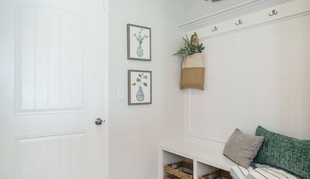 577 Nightengale Ridge Dr, Columbia, TN 38401