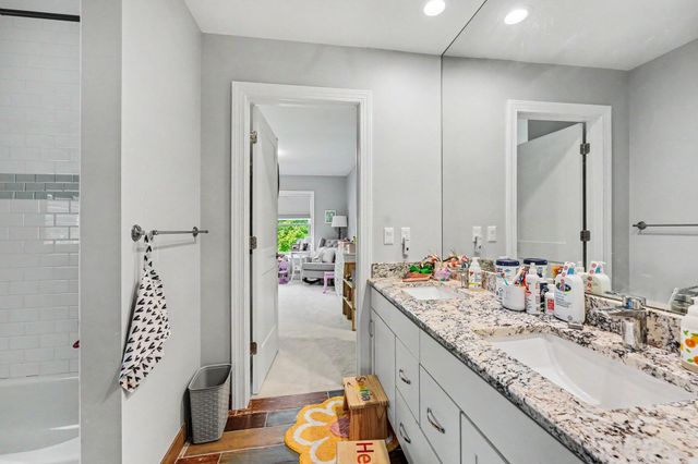 2928 Vinsetta Boulevard, Royal Oak, MI 48073