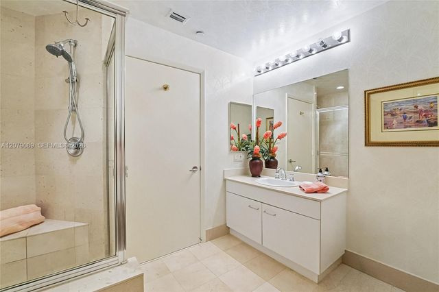 21150 Point Place 3004, Aventura, FL 33180