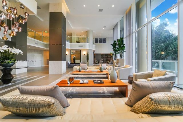 21150 Point Place 3004, Aventura, FL 33180