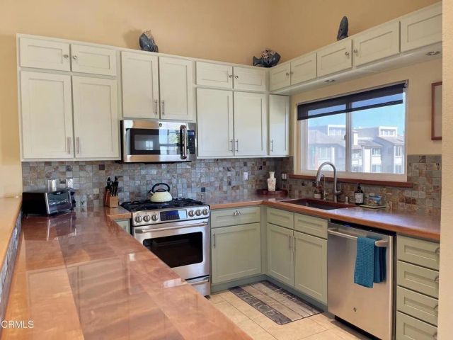 117 La Brea Street, Oxnard, CA 93035