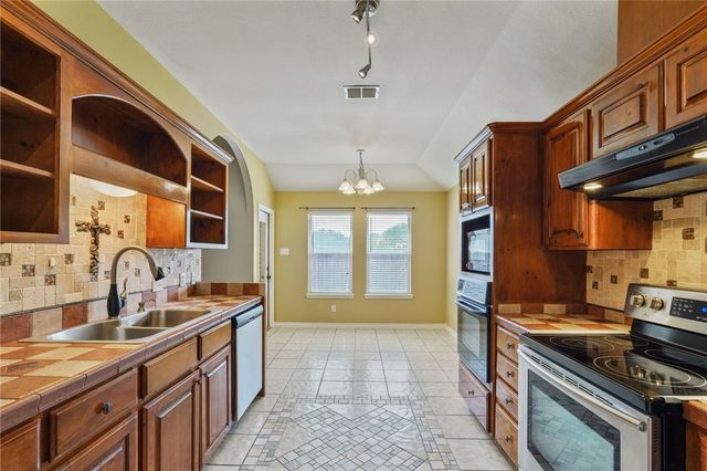 3110 Santa Cruz Dr, Corpus Christi, TX 78413
