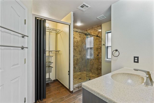 3110 Santa Cruz Dr, Corpus Christi, TX 78413