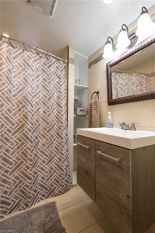 806 97th AVE N, Naples, FL 34108