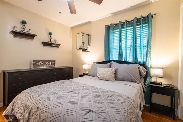 806 97th AVE N, Naples, FL 34108