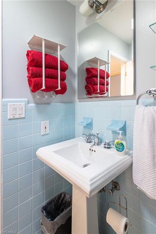 806 97th AVE N, Naples, FL 34108