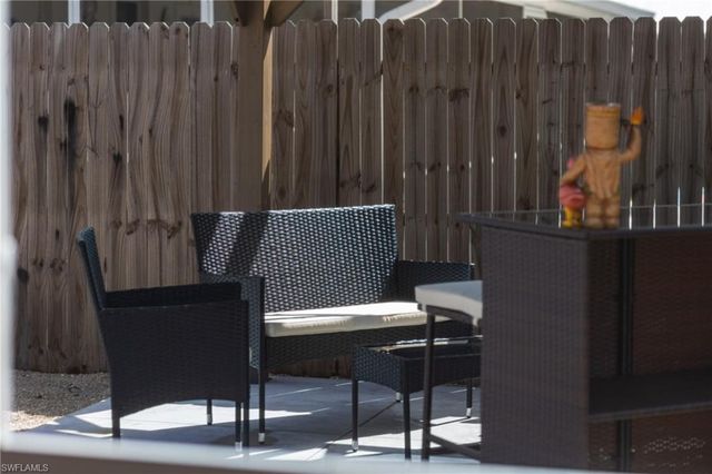 806 97th AVE N, Naples, FL 34108