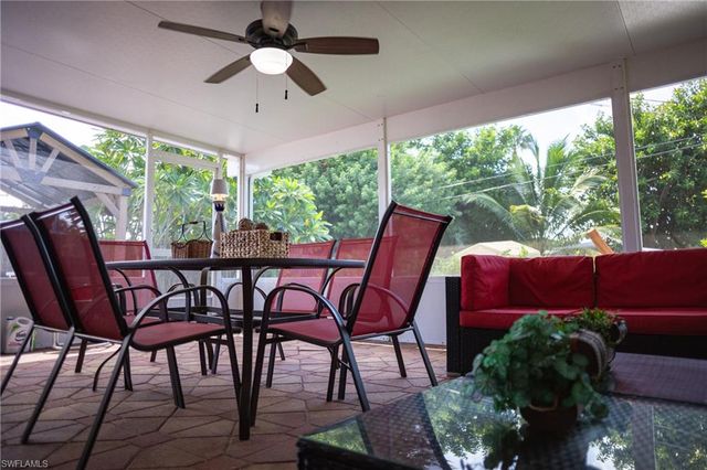 806 97th AVE N, Naples, FL 34108