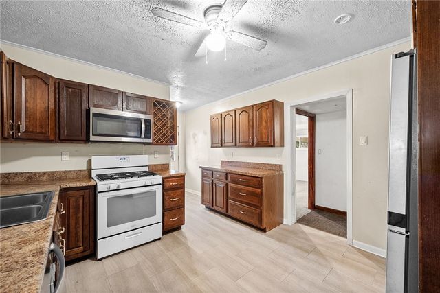 7005 Vivianna St, Neville Twp, PA 15225