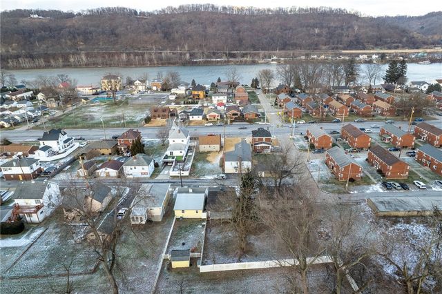 7005 Vivianna St, Neville Twp, PA 15225